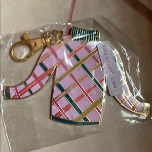 Can’t clutch this studio diy  Winter Sweater